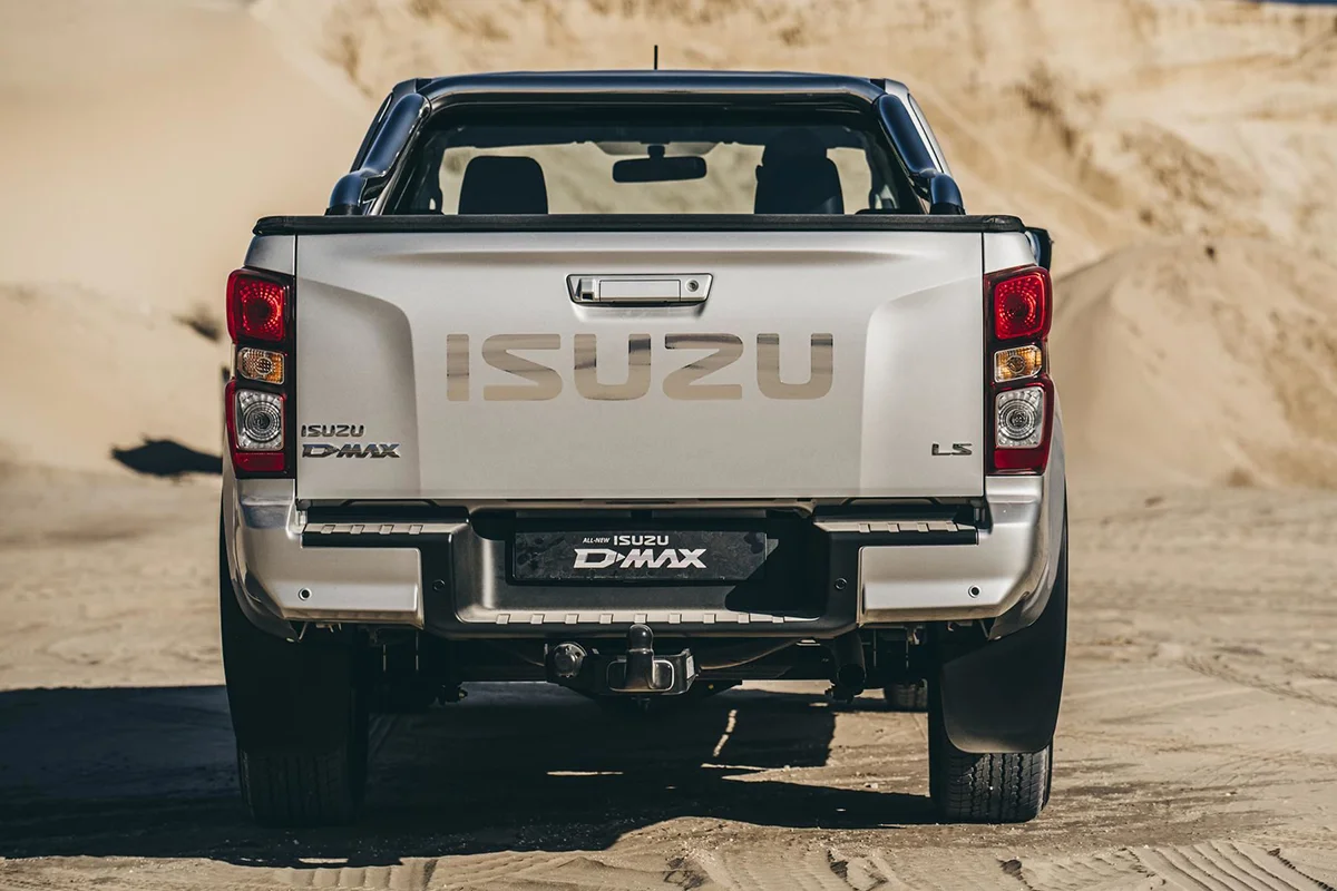 CMH Isuzu d-max extended cab Gallery image 5